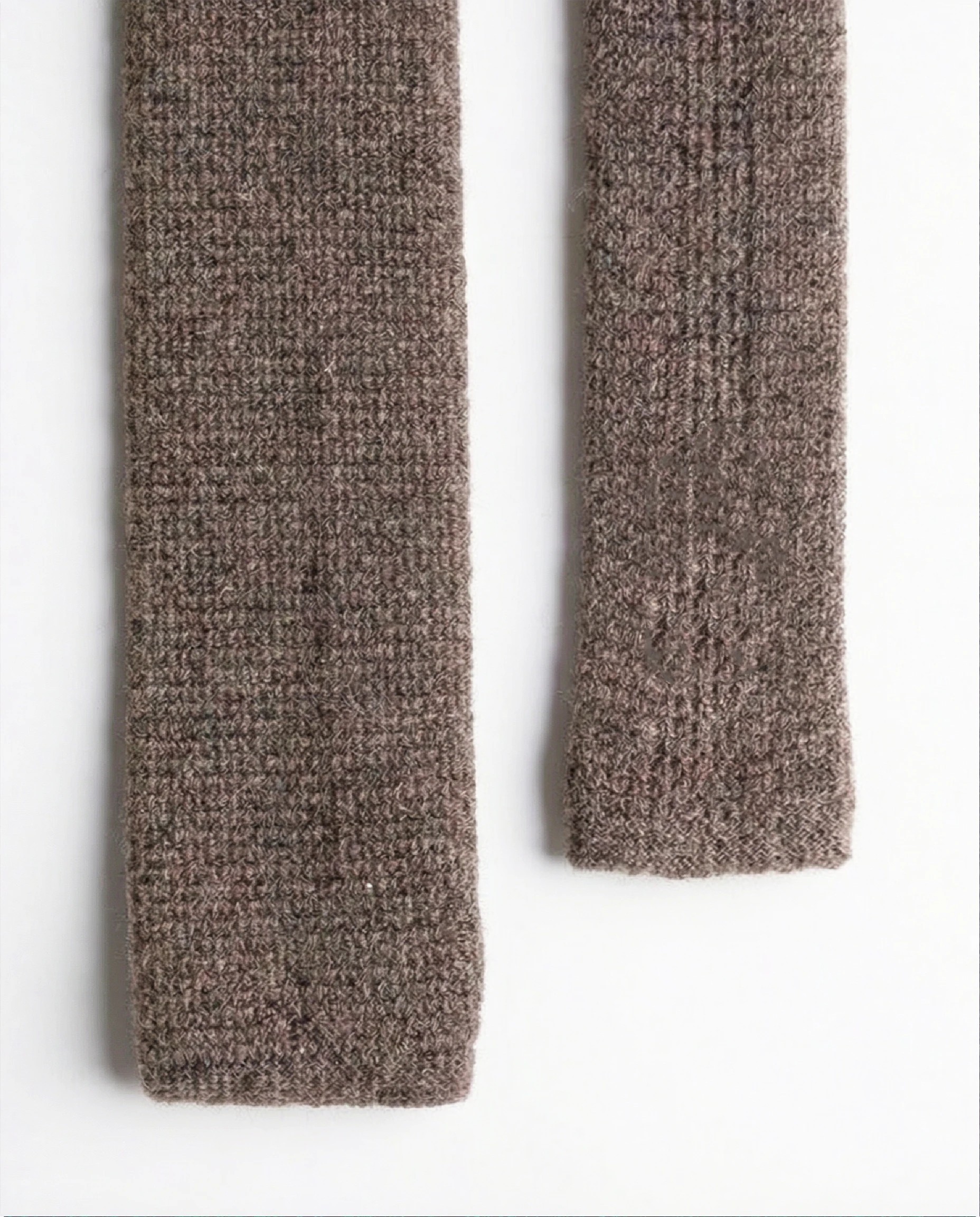 CRAVATE EN TRICOT DE CACHEMIRE