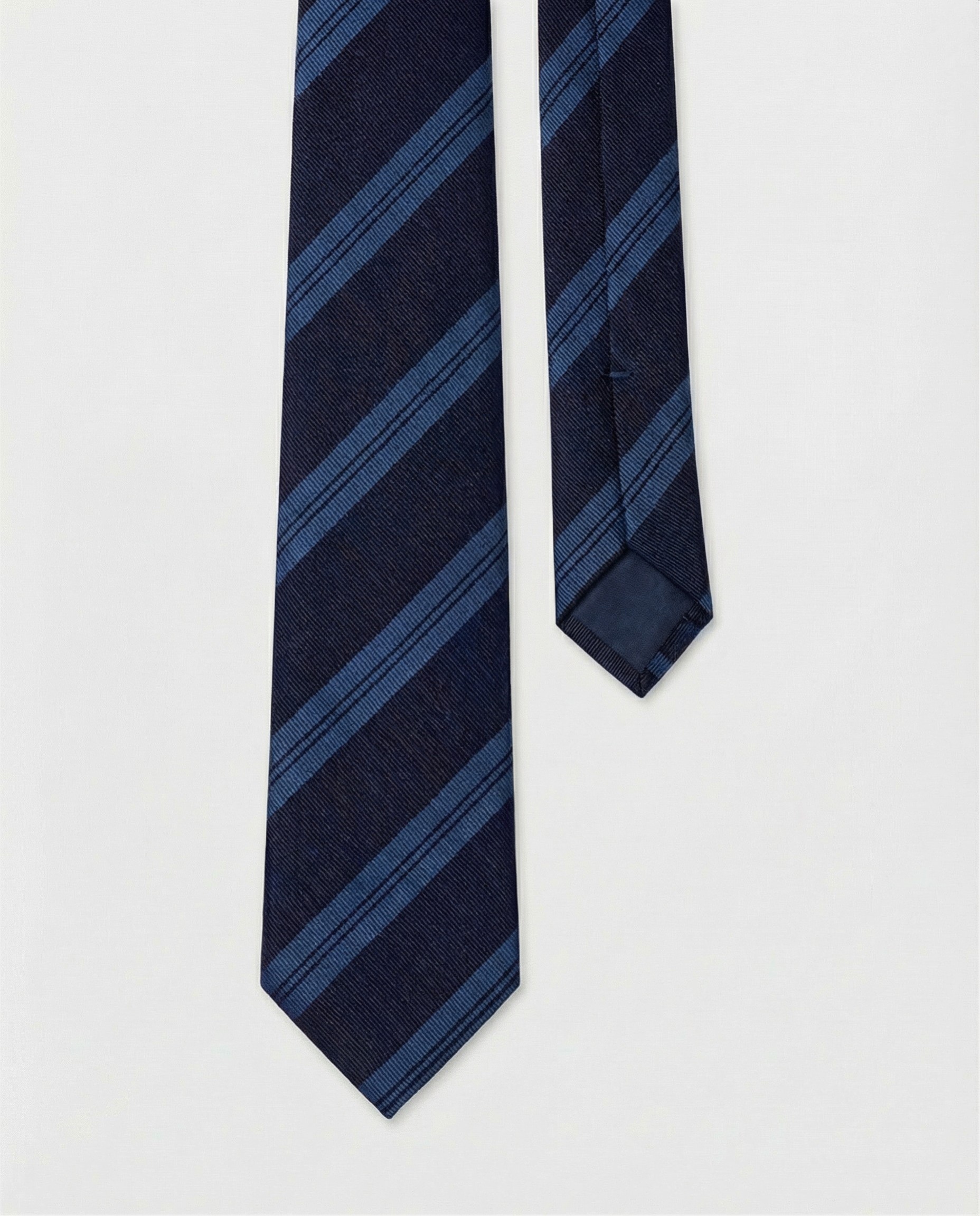 CRAVATE CLUB TRIPLE RAYURE EN JACQUARD DE SOIE