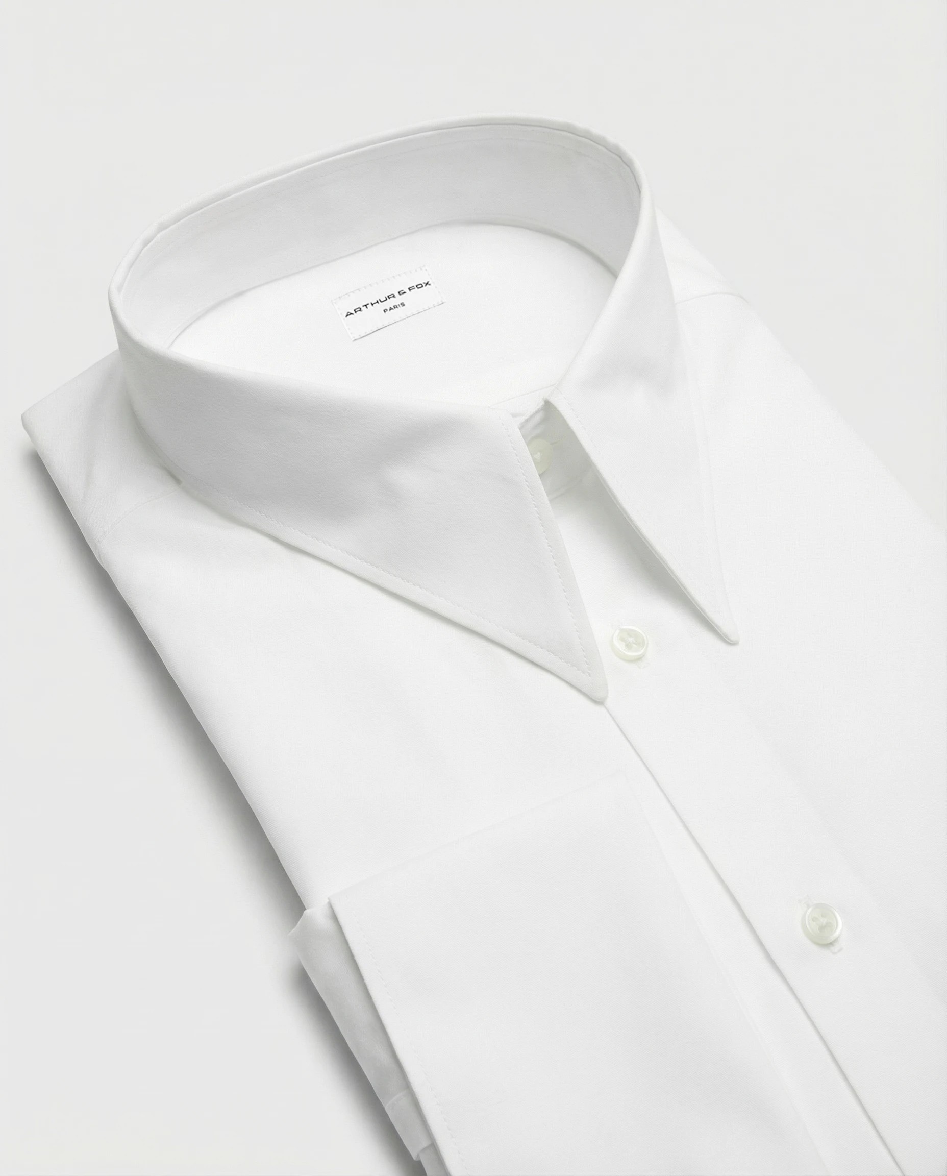 CHEMISE CLASSIQUE À COL EN POINTE EN POPELINE DE COTON
